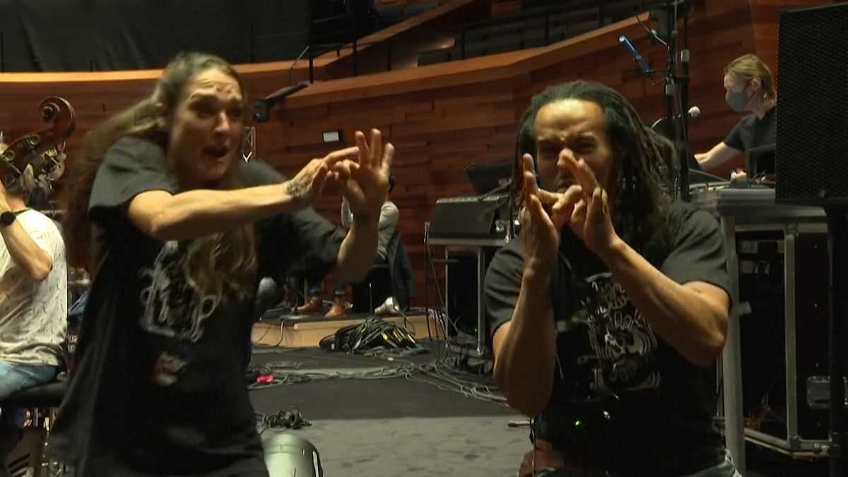 Sign language interpreters take on hip hop in Paris