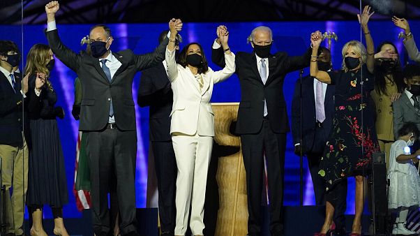 Joe Biden és csapata ünnepel Joe Biden és csapata ünnepel