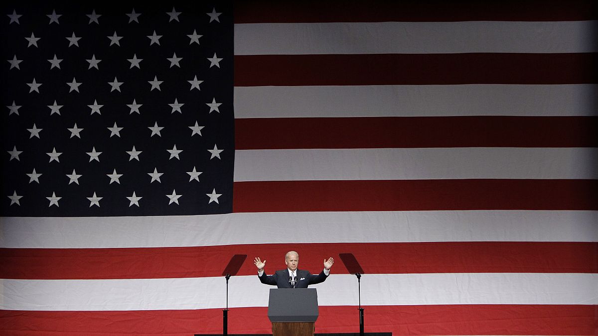 Joe Biden az elnökválasztási kampány hajrájában a Florida állambeli Lake Buena Vistában 