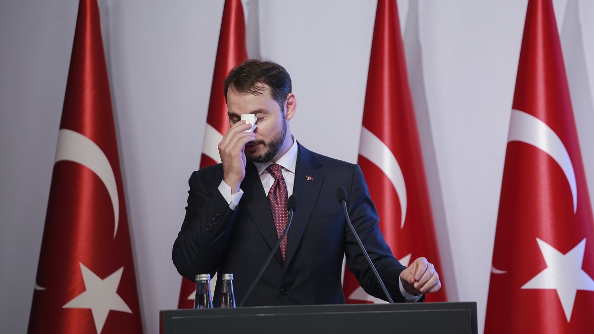 L'ex ministro delle finanze e genero di Erdogan, Berat Albayrak, a una conferenza nel 2018  