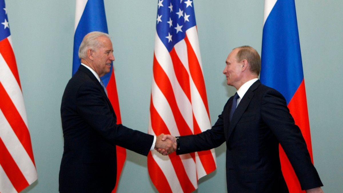 ABD Başkanı seçilen Joe Biden, başkan yardımcısı sıfatıyla gittiği Moskova'da Rusya lideri (o dönem başbakan) Vladimir Putin'le görüşmüştü. 2011