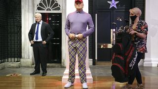 شاهد: متحف مدام توسو يستبدل ملابس تمثال ترامب بزي ممارسة الغولف