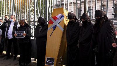Γαλλία: «Η κηδεία» της εστίασης
