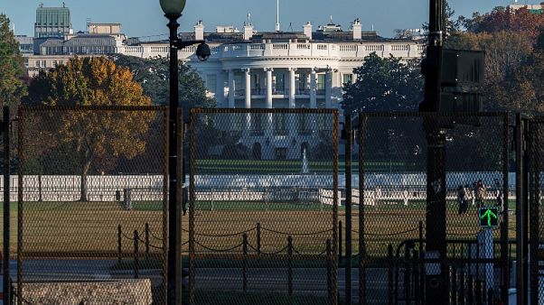 La Maison Blanche transformée en camp retranché, à Washington, le 8 novembre 2020 La Maison Blanche transformée en camp retranché, à Washington, le 8 novembre 2020