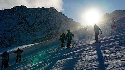 Sciatore sulle piste a Soelden, Austria