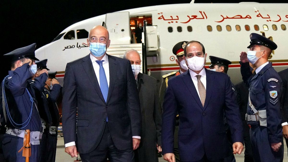 Υποδοχή του προέδρου της Αιγύπτου Αμπντέλ Φατάχ αλ Σίσι από τον Ν. Δένδια στην Αθήνα
