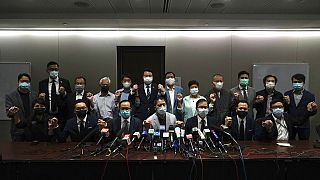 Hong Kong'da demokrasi yanlısı milletvekillerinden toplu istifa adımı