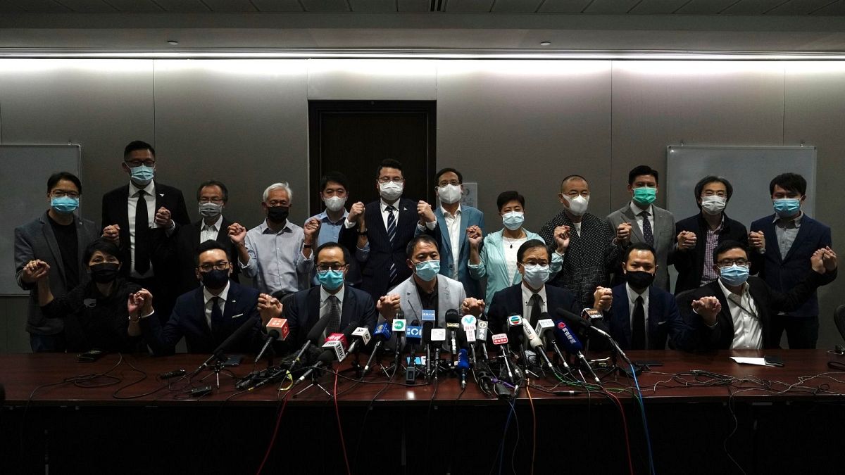 استعفای دسته جمعی نمایندگان دموکراسی‌خواه مجلس محلی هنگ کنگ
