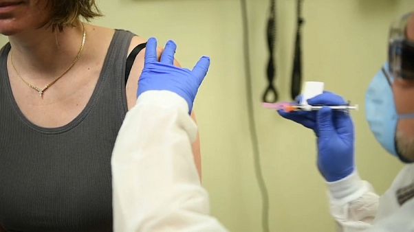 Coronavirus, il Parlamento Ue vuole vederci chiaro sui vaccini Coronavirus, il Parlamento Ue vuole vederci chiaro sui vaccini