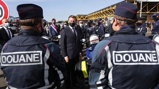 Le président français à la frontière franco-espagnole Le président français à la frontière franco-espagnole