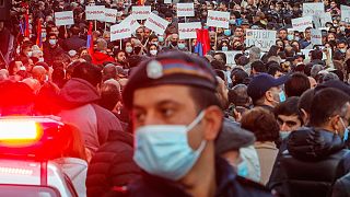 پلیس ارمنستان ۱۰ چهره سرشناس اپوزیسیون را بازداشت کرد