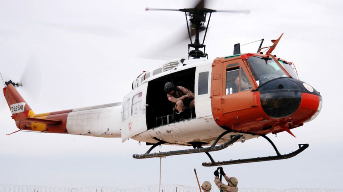 Archives : un hélicoptère des forces américaines de la Force multinationale et observateurs au Sinaï, le 29 janvier 2004 