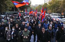 Arméniens défilant à Erevan, 12 novembre 2020