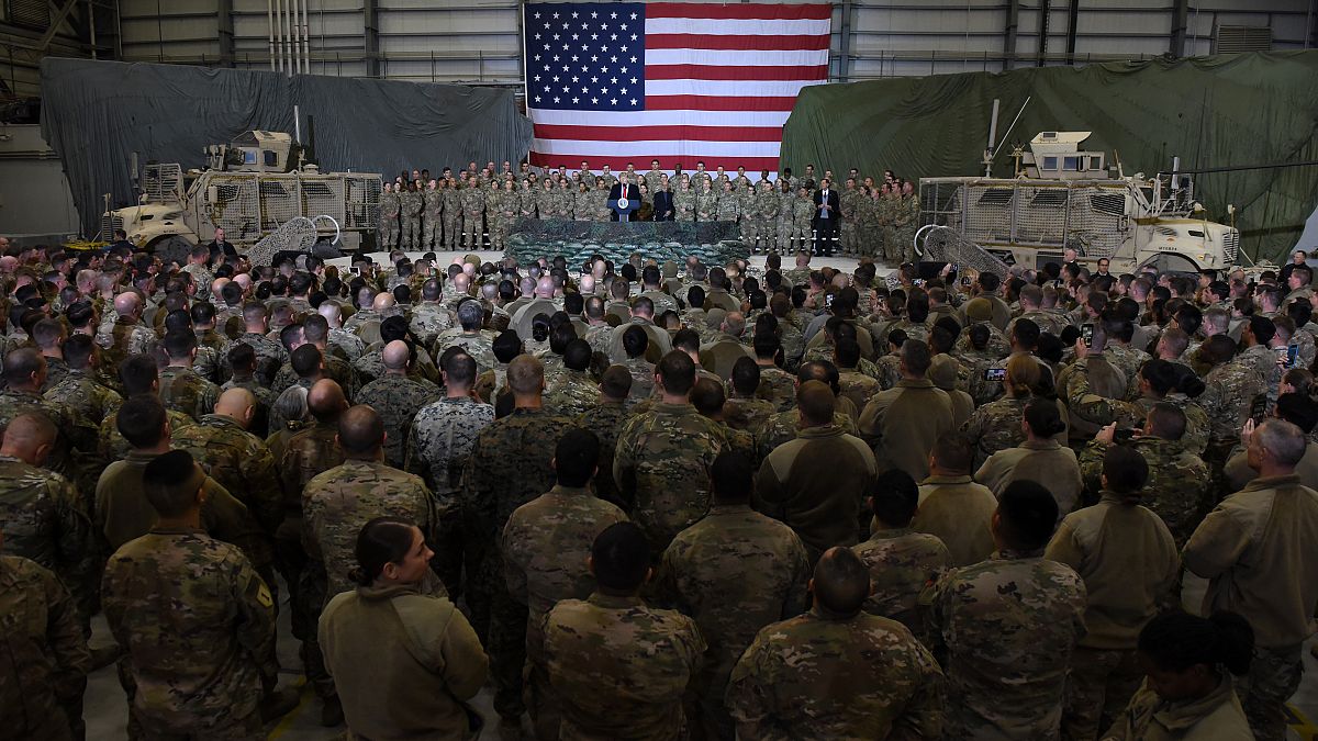 نیروهای آمریکایی مستقر در افغانستان همزمان با دیدار سال گذشته ترامپ از پایگاه بگرام