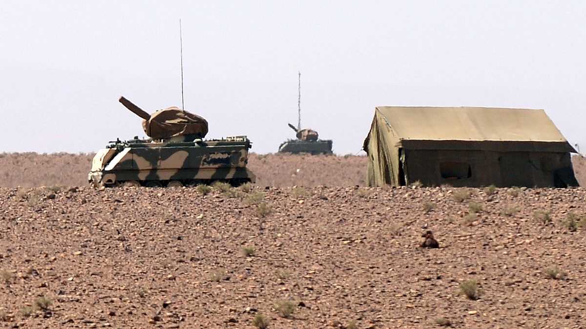 آليتان عسكريتان تابعتان للقوات المسلحة المغربية 