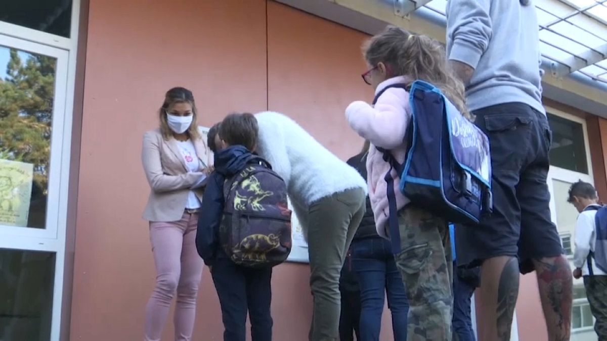 La France déploie des tests antigéniques dans les écoles