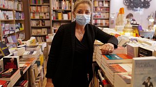 La titolare di una libreria a Cannes