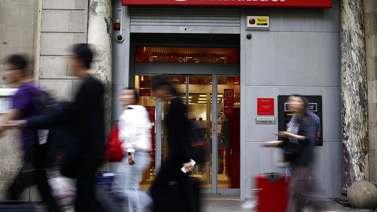 Инвеститорите по рано изразиха опасения относно дейността на испанската банка в