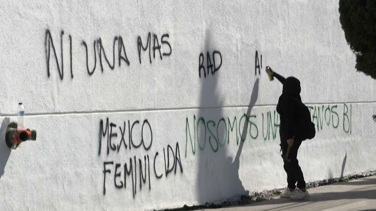 Nők tüntettek az erőszak ellen Mexikóban