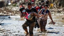 Filipinler'de Vamco Tayfunu en az 67 can aldı