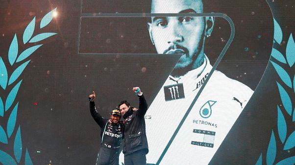 Lewis Hamilton "sultão" da Fórmula 1 ao conquistar sétimo título mundial Lewis Hamilton "sultão" da Fórmula 1 ao conquistar sétimo título mundial