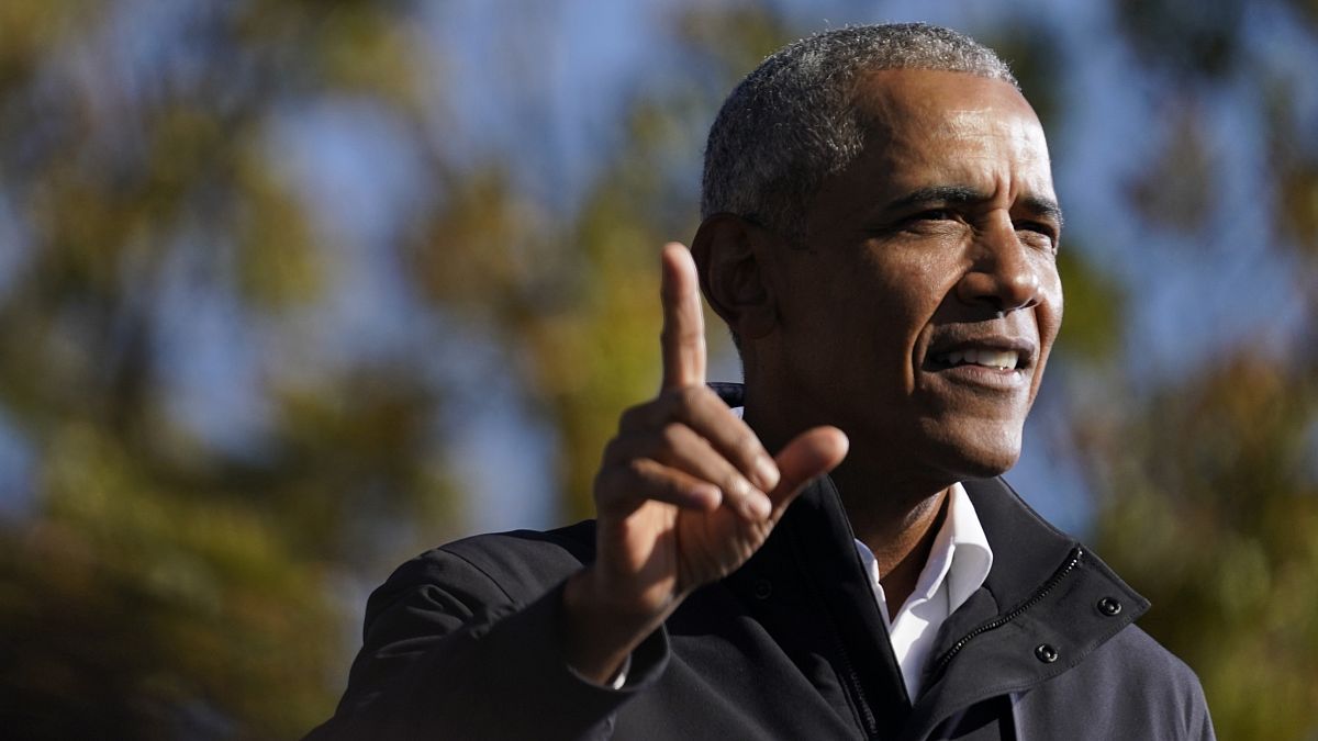 Бывший президент США Барак Обама во время ралли в поддержку Джо Байдена