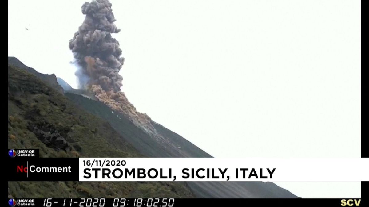 Explosão no vulcão Stromboli
