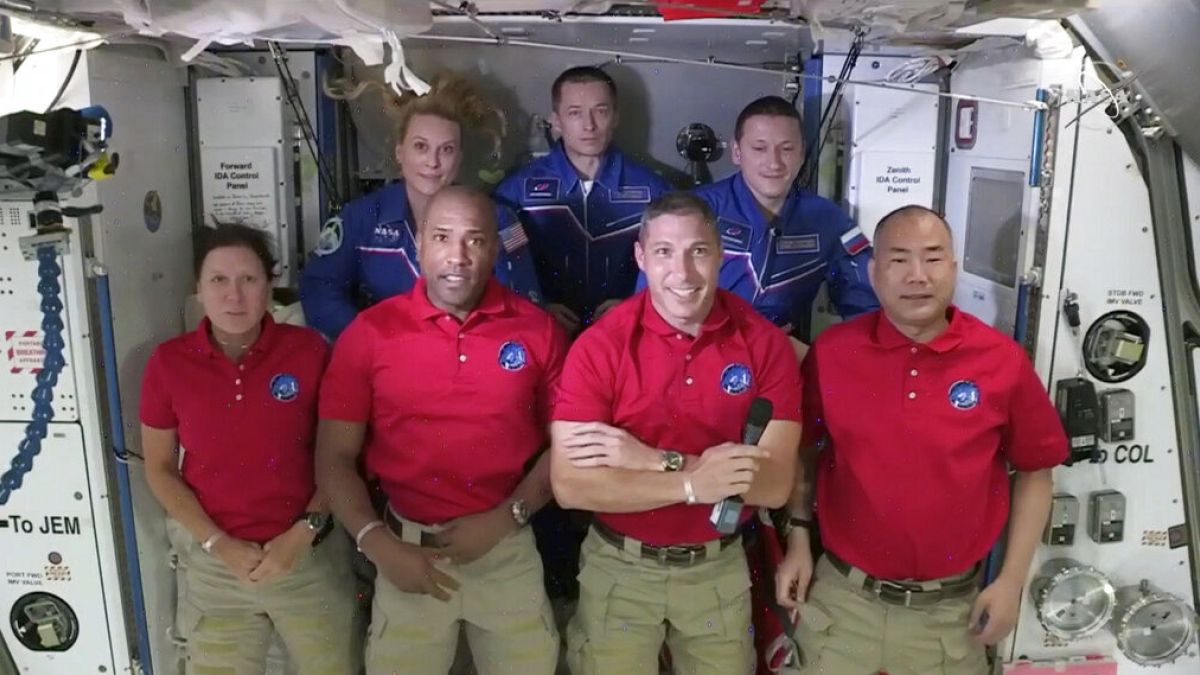 Os sete tripulantes atuais da Estação Espacial Internacional