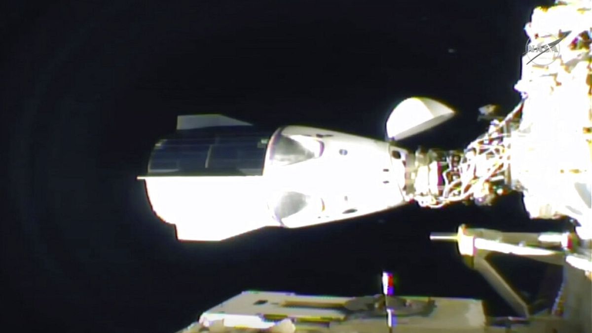 A SpaceX Crew Dragon megérkezik az ISS-re