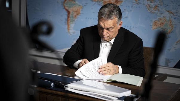 Orbán Viktor dolgozószobájában Orbán Viktor dolgozószobájában