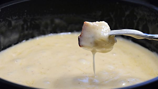 Tradição do "fondue" está bem viva na Suíça Tradição do "fondue" está bem viva na Suíça