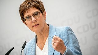 Almanya Savunma Bakanı Annegret Kramp Karrenbauer