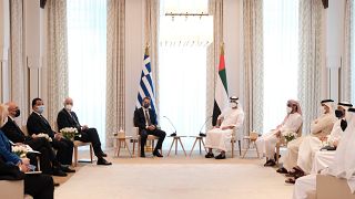 Η ενίσχυση των διμερών σχέσεων και οι εξελίξεις στην Αν. Μεσόγειο στο επίκεντρο της συνάντησης του Κυρ. Μητσοτάκη με τον Σεΐχη Mohammed Bin Zayed Al Nahyan