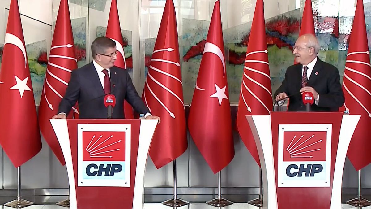 Gelecek Partisi Genel Başkanı Ahmet Davutoğlu, CHP Genel Başkanı Kemal Kılıçdaroğlu