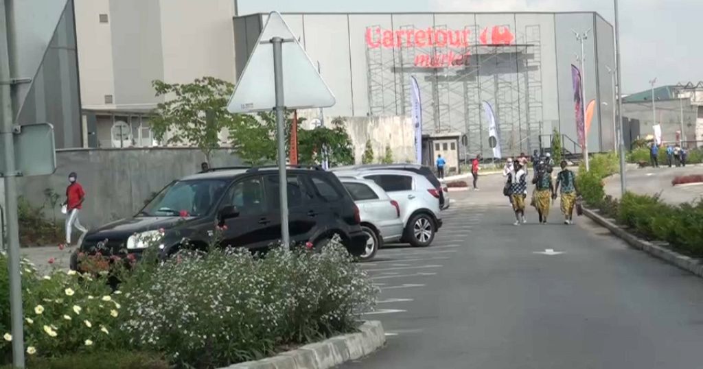 Largest shopping mall opens in Douala