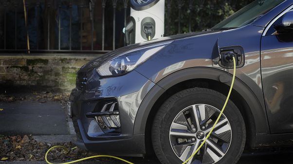 Proibição da venda de automóveis a gasolina e a diesel em 2030 Proibição da venda de automóveis a gasolina e a diesel em 2030