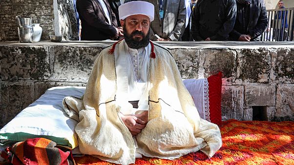 الزعيم الروحي الجديد للأيزيديين في العراق على إلياس الزعيم الروحي الجديد للأيزيديين في العراق على إلياس
