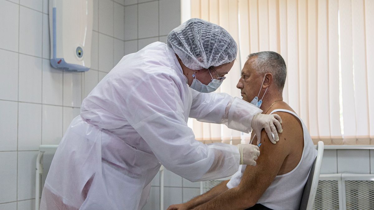 AB, Macaristan'ı, Rus Sputnik V aşısı ile ilgili uyardı