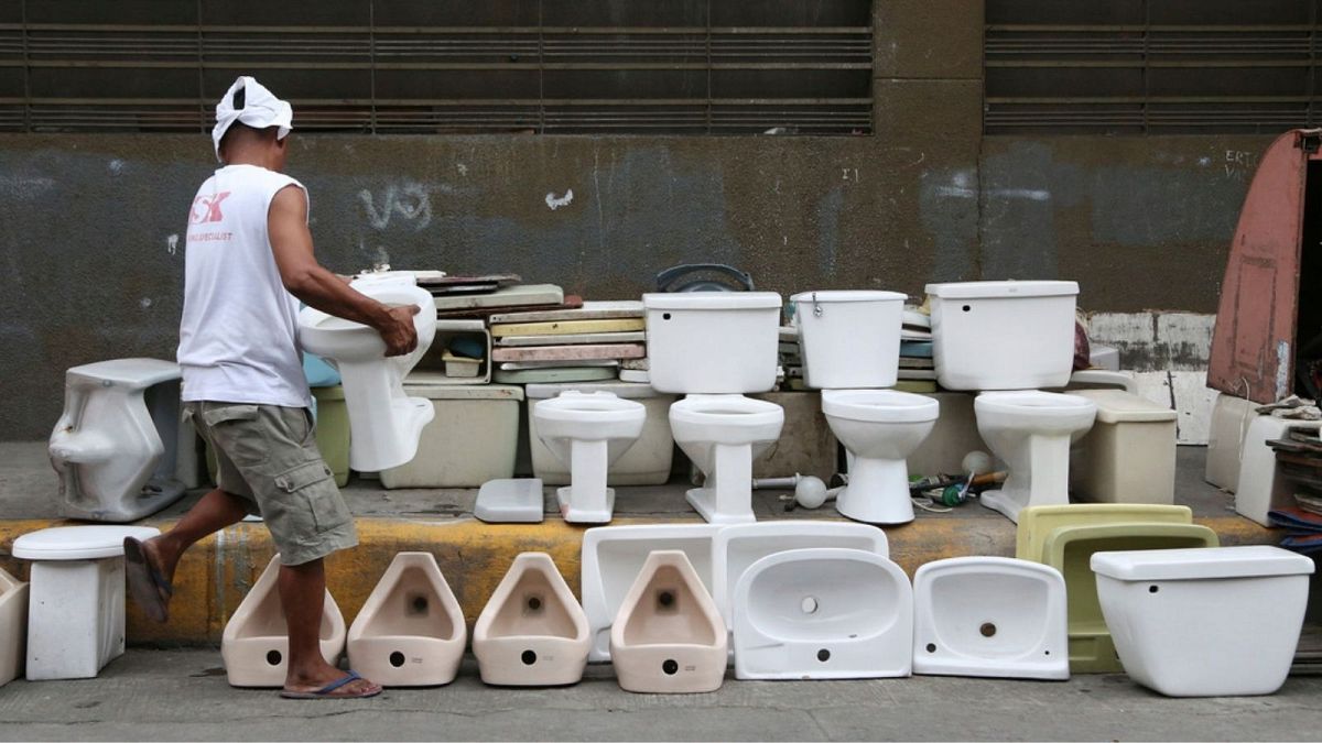 فروش توالت در فیلیپین