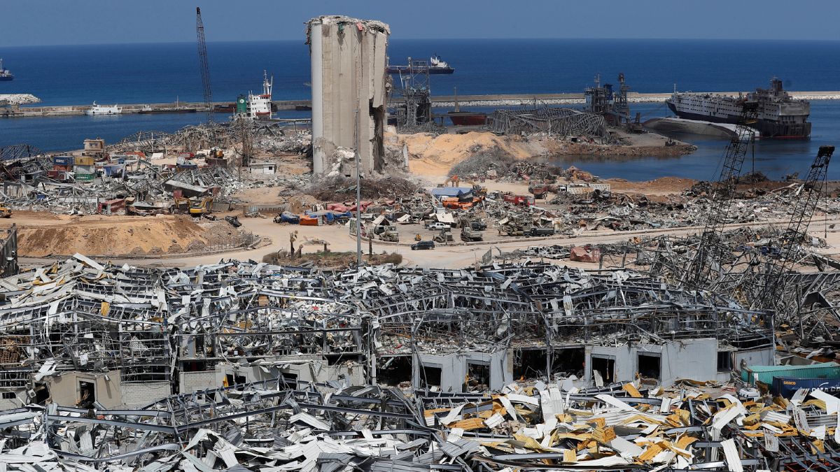 موقع الانفجار الذي هز ميناء بيروت في لبنان.