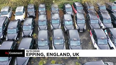 Londra'da taksilerini 'araç mezarlığına' çeken sürücülerin sayısı artıyor