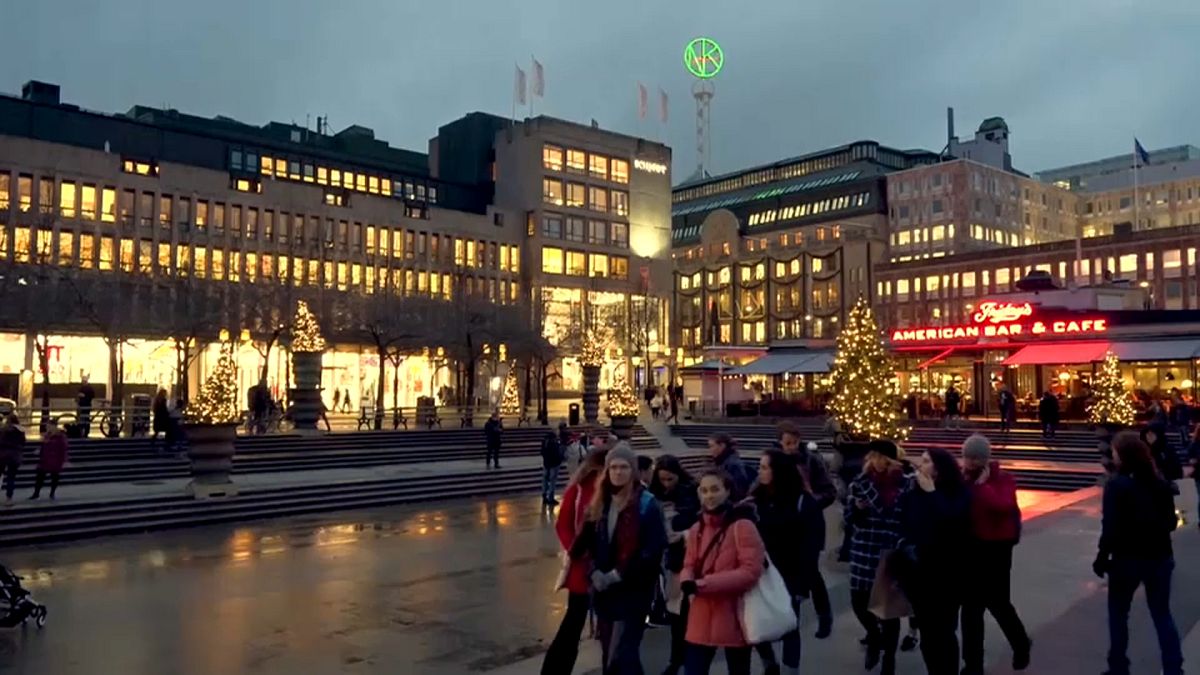 В Стокгольме вводятся дополнительные ограничения из-за коронавируса