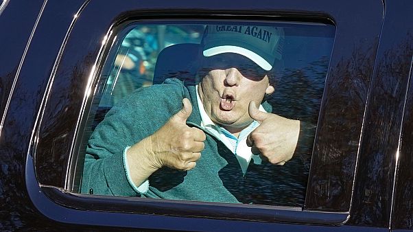 Golfozásról visszatérve – az elnökválasztás után, 2020. november 8-án Golfozásról visszatérve – az elnökválasztás után, 2020. november 8-án