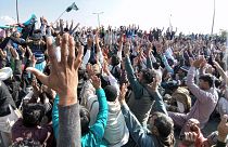 На похороны исламиста в пакистанском Лахоре собрались десятки тысяч человек