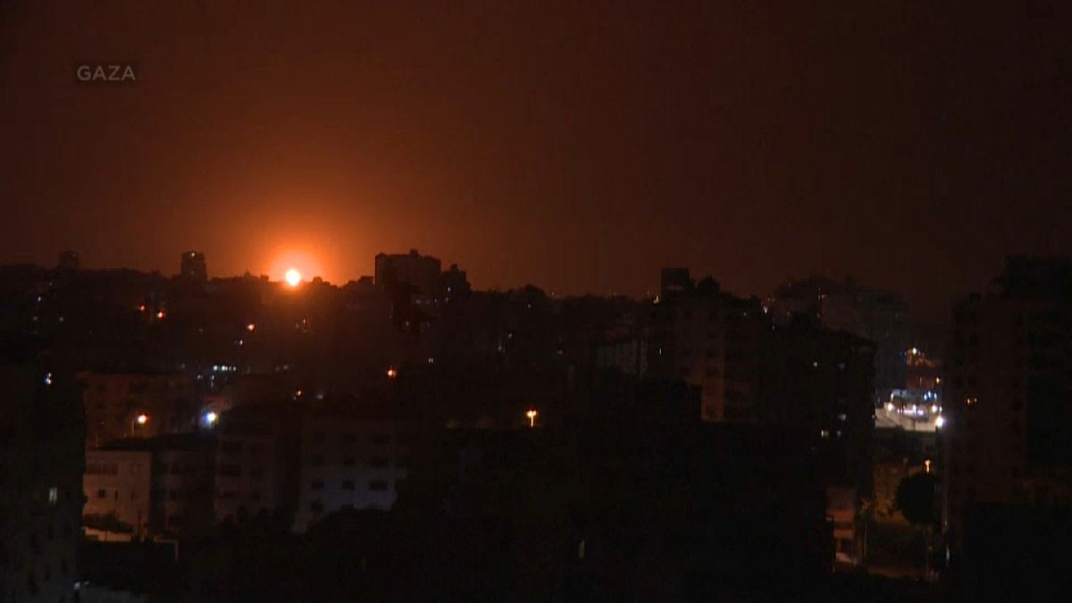 Attacco contro installazioni di Hamas come rappresaglia per il lancio di missili