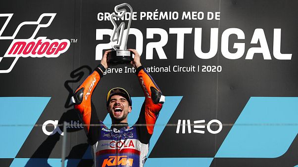 Miguel Oliveira vence na última prova do Campeonato do Mundial de MotoGP Miguel Oliveira vence na última prova do Campeonato do Mundial de MotoGP