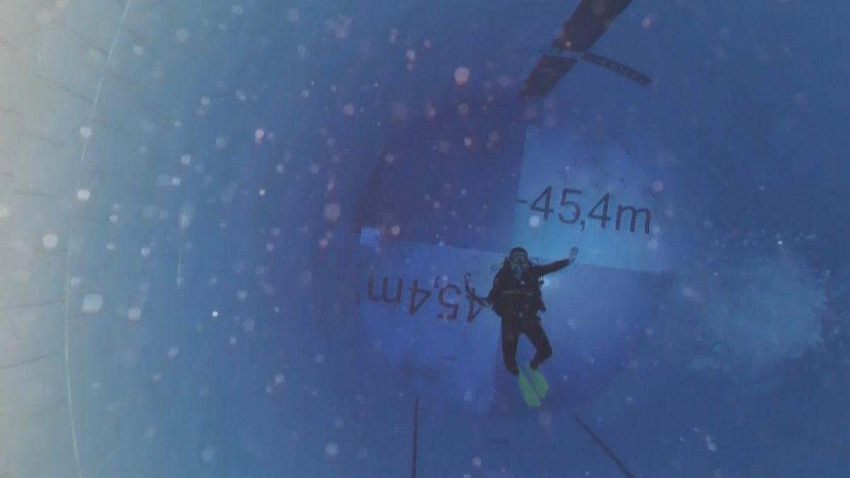 Deepspot - a piscina mais profunda do mundo 