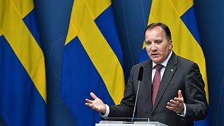 Schwedens Ministerpräsident Stefan Löfven gibt in Stockholm eine Pressekonferenz zu neuen Corona-Restriktionen, 11.11.2020