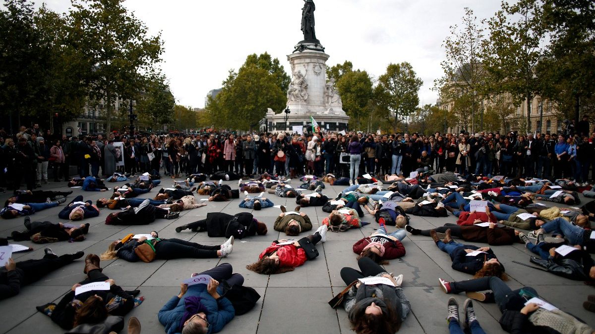 اعتراض نمادین به خشونت خانگی در میدان جمهوری پاریس
