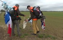 Müllsammeln auf 880 Kilometern: Zwei Männer laufen durch Frankreich